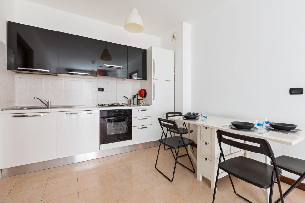 Milano-Rubattino Budget Apartment Bagian luar foto